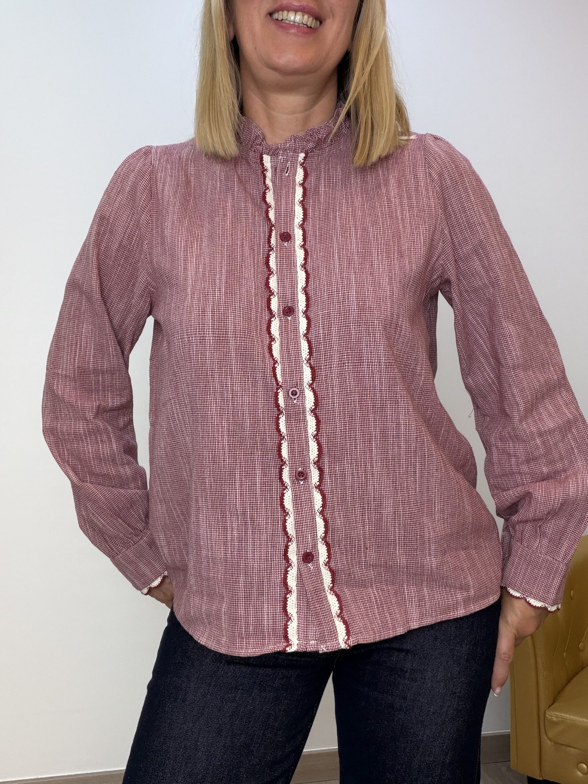 Camisa Burdeos Puntilla